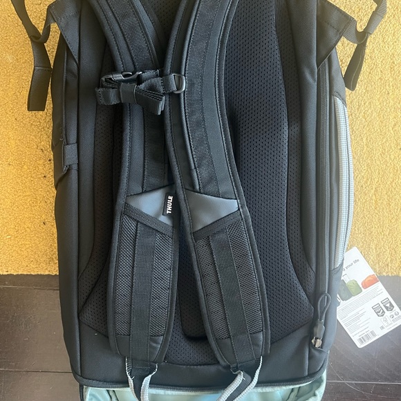 Thule backpack - Picture 8 of 8
